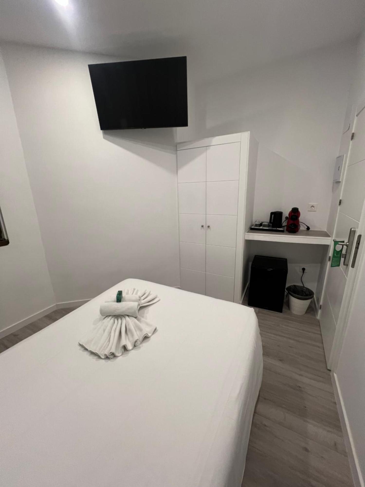Hostal Galaico Madrid Buitenkant foto