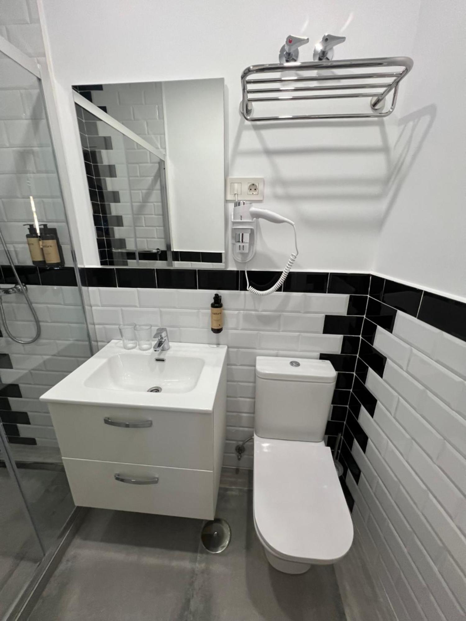 Hostal Galaico Madrid Buitenkant foto