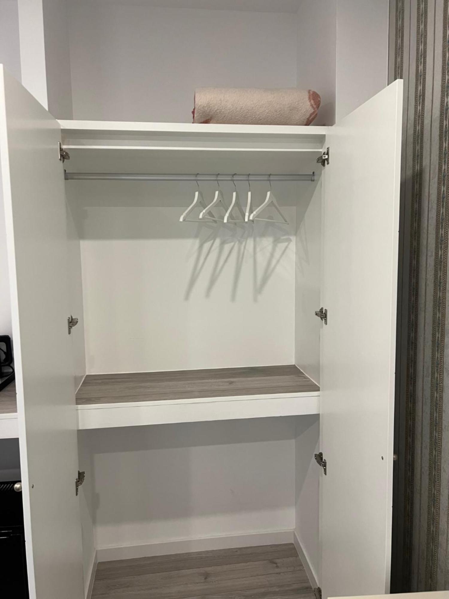 Hostal Galaico Madrid Buitenkant foto