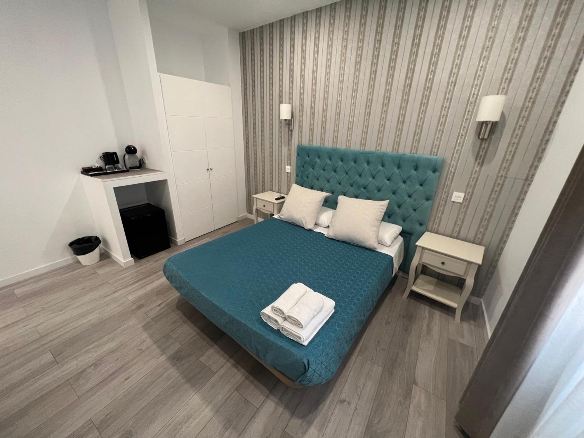 Hostal Galaico Madrid Buitenkant foto