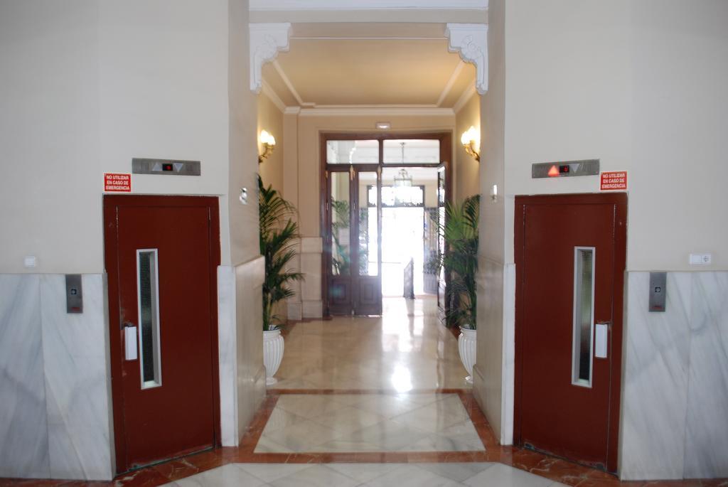 Hostal Galaico Madrid Buitenkant foto